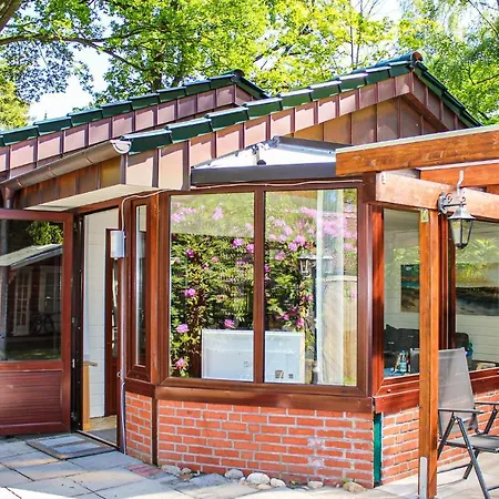 펜션 In Haren With Sauna *